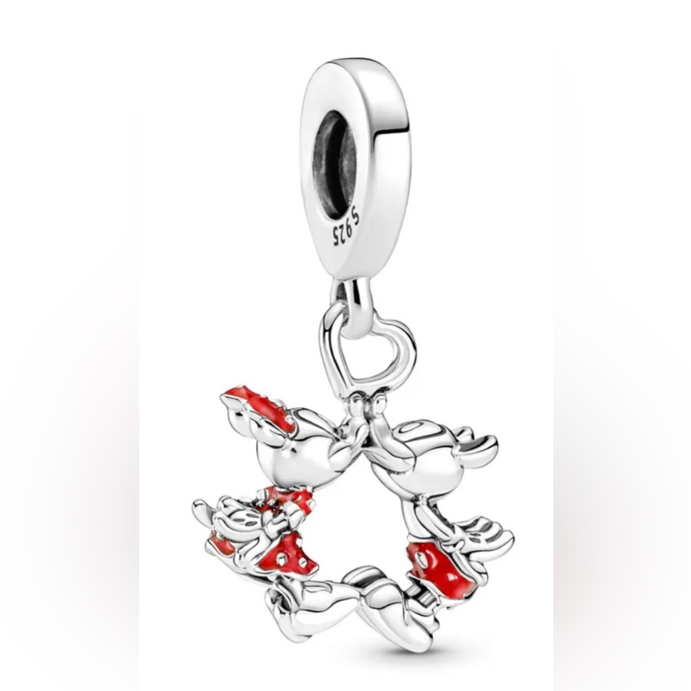 🛑Sold Out🛑 Pandora Kissing Mickey and Minnie S925